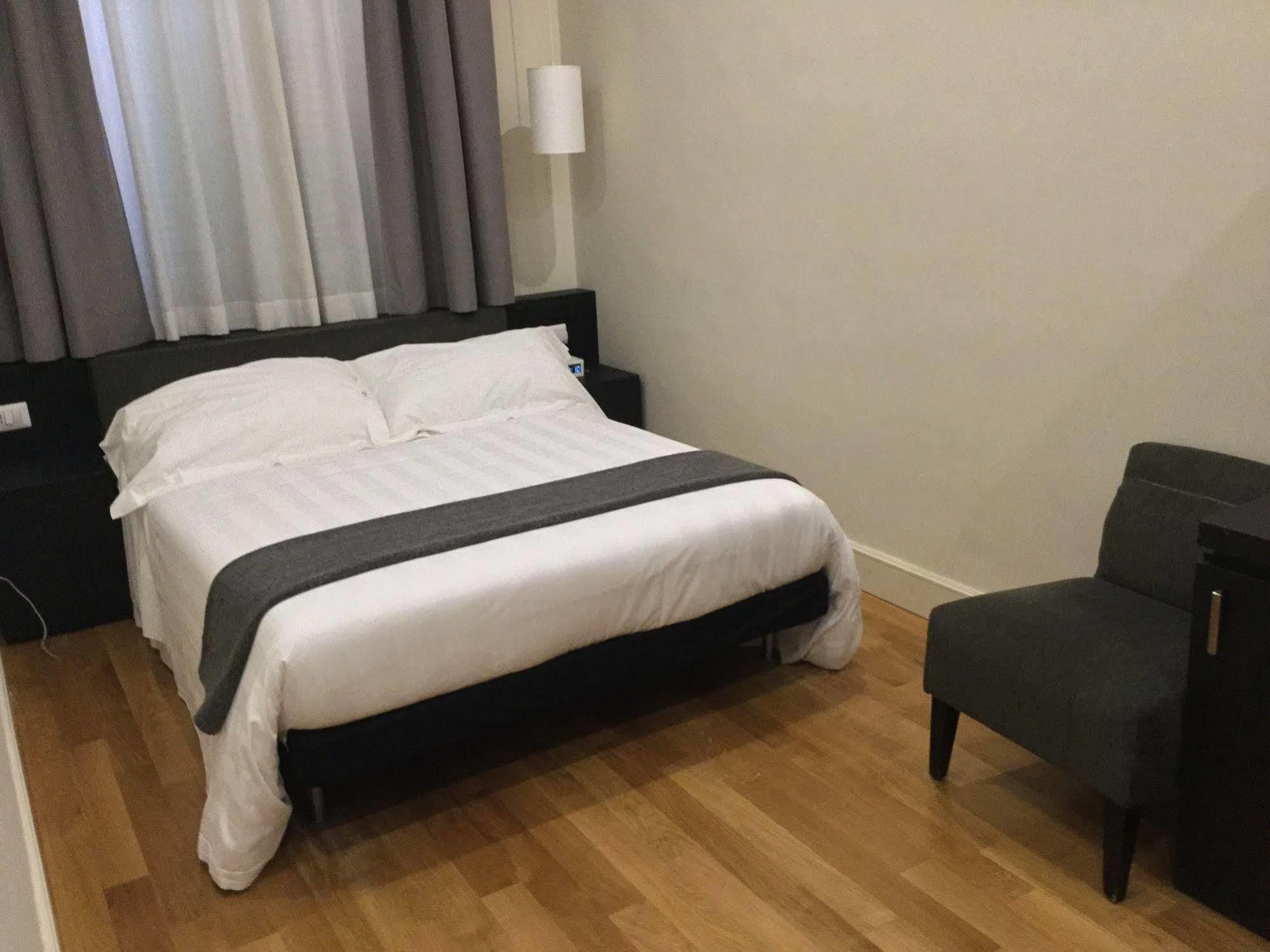 Rhome Terminal Guest House Rzym Zewnętrze zdjęcie