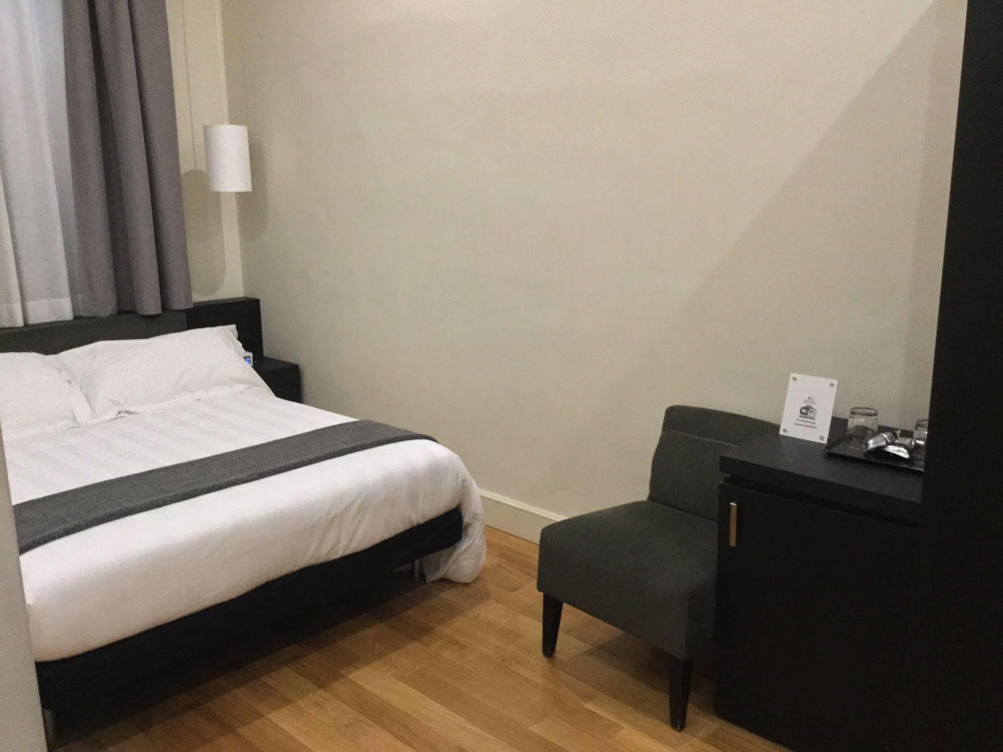 Rhome Terminal Guest House Rzym Zewnętrze zdjęcie