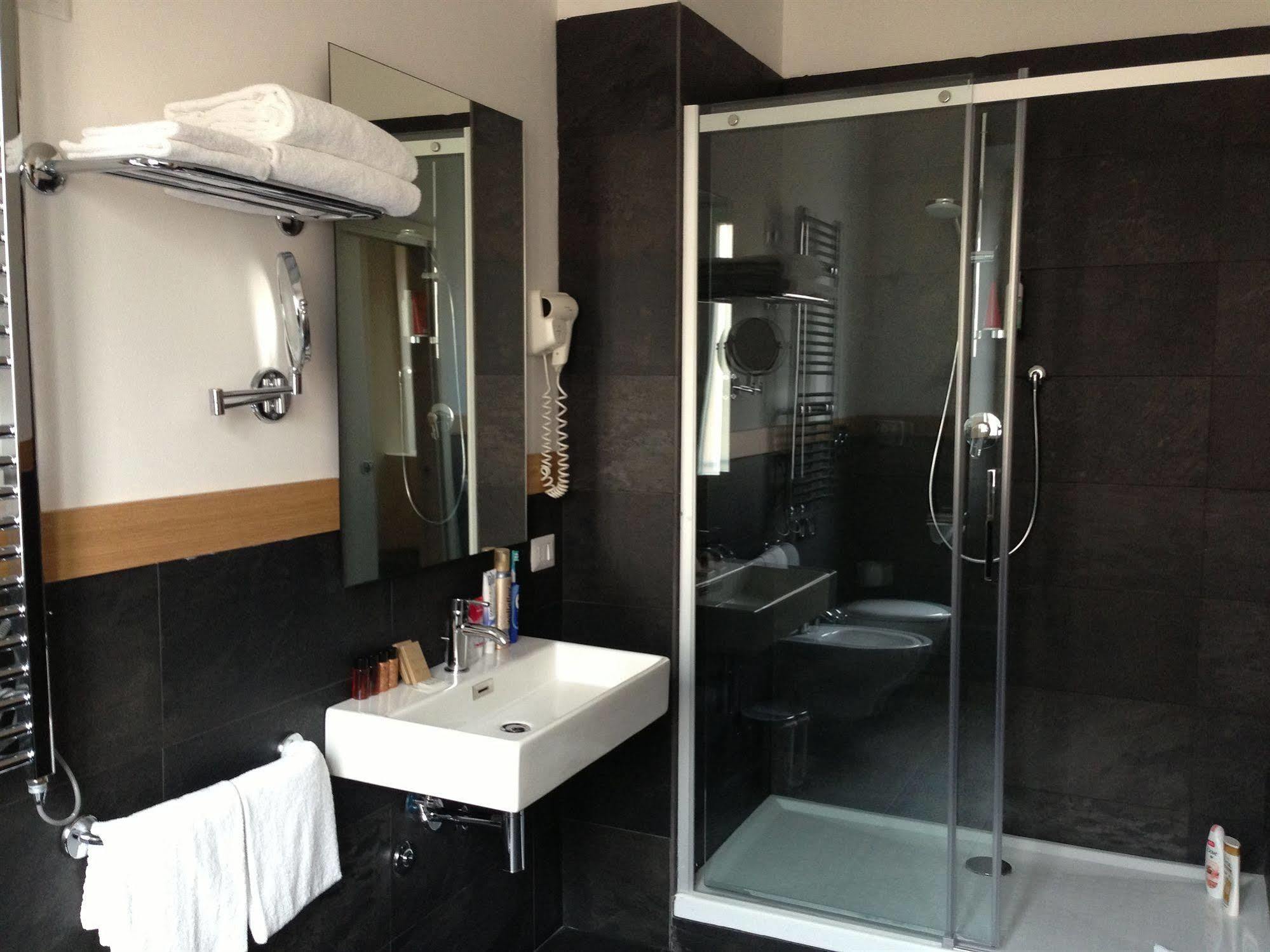 Rhome Terminal Guest House Rzym Zewnętrze zdjęcie