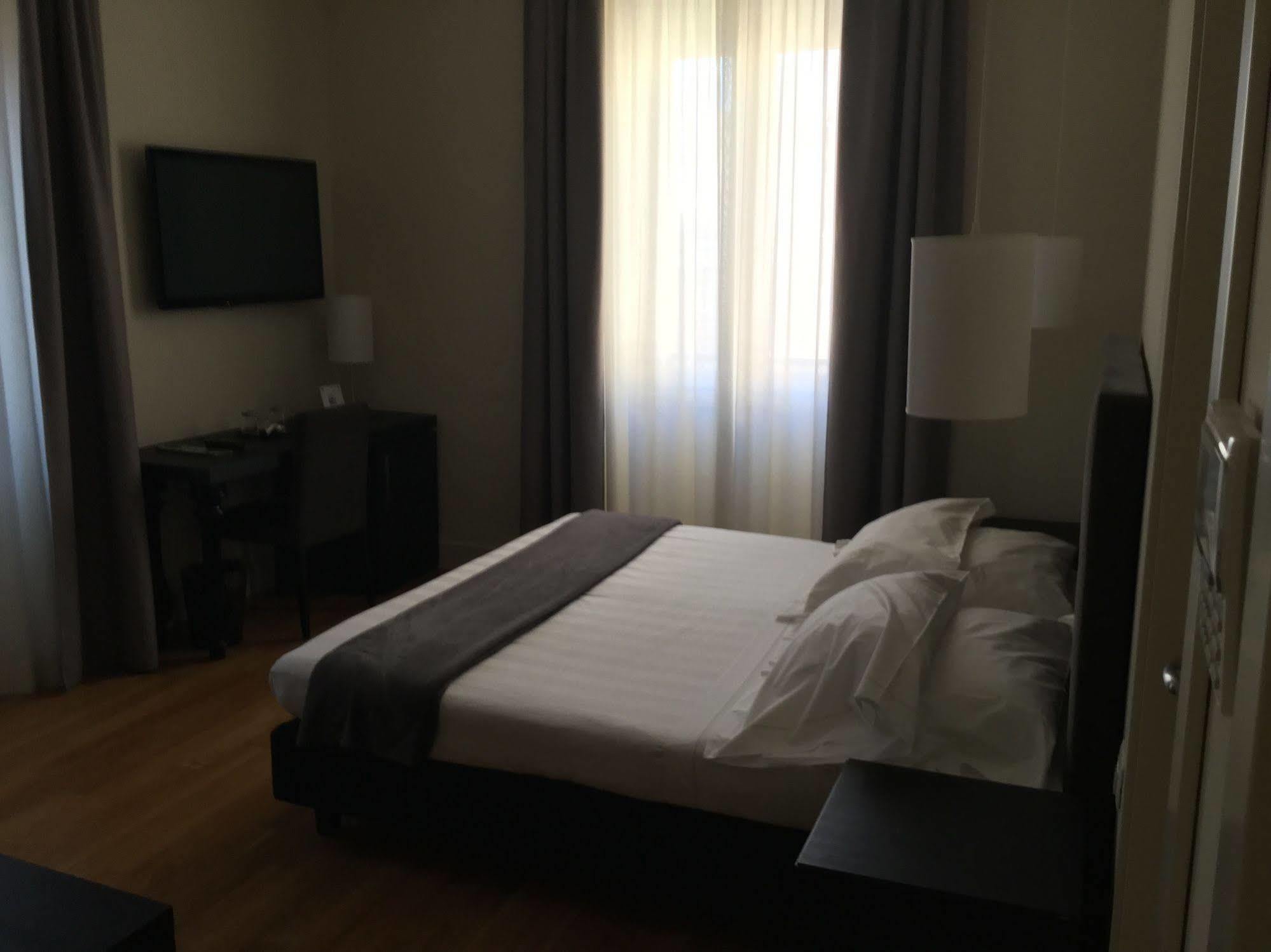 Rhome Terminal Guest House Rzym Zewnętrze zdjęcie